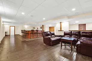 N67W13397 Roman Ct, Menomonee Falls, WI 53051 - Photo 21