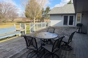 333 Lake Shore Rd, Grafton, WI 53024 - Photo 5