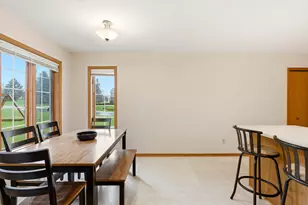 N48W16217 Lone Oak Ln, Menomonee Falls, WI 53051 - Photo 13