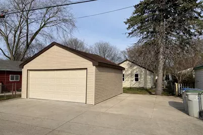 5267 N 48th St, Milwaukee, WI 53218 - Photo 13