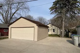 5267 N 48th St, Milwaukee, WI 53218 - Photo 13