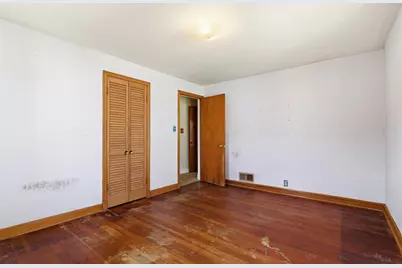 3240  Memorial Dr, Two Rivers, WI 54241 - Photo 17