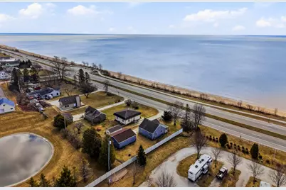 3240  Memorial Dr, Two Rivers, WI 54241 - Photo 29