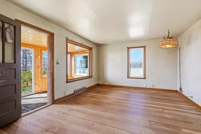 3240  Memorial Dr, Two Rivers, WI 54241 - Photo 13