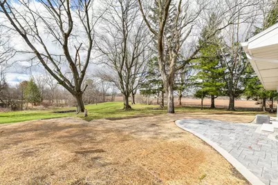 10905 W Oakwood Dr, Franklin, WI 53132 - Photo 41