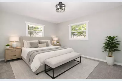 10905 W Oakwood Dr, Franklin, WI 53132 - Photo 9