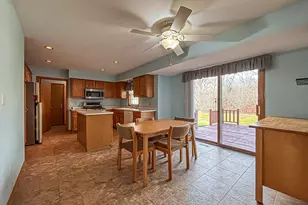 5900 Randal Ln, Racine, WI 53402 - Photo 7