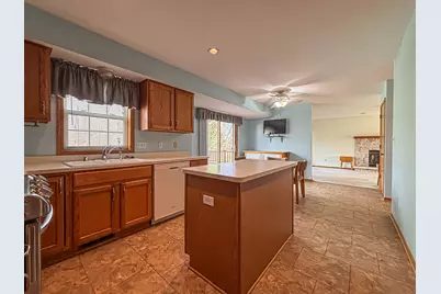 5900  Randal Ln, Racine, WI 53402 - Photo 11