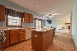 5900 Randal Ln, Racine, WI 53402 - Photo 11