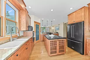 2132 N 113th St, Wauwatosa, WI 53226 - Photo 9