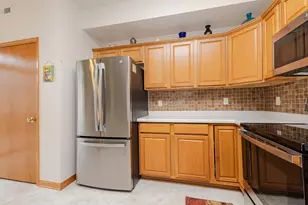 W197N17110 Stonewall Dr, Jackson, WI 53037 - Photo 17