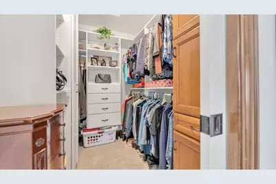 436  Maple Leaf Ct, Manitowoc, WI 54220 - Photo 17