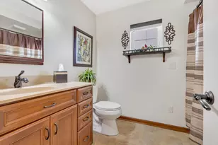 436 Maple Leaf Ct, Manitowoc, WI 54220 - Photo 13