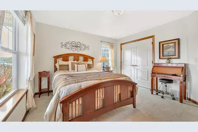 436  Maple Leaf Ct, Manitowoc, WI 54220 - Photo 19