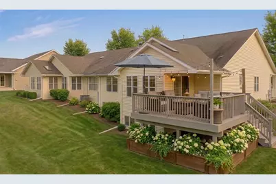 436  Maple Leaf Ct, Manitowoc, WI 54220 - Photo 33