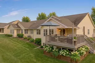 436 Maple Leaf Ct, Manitowoc, WI 54220 - Photo 33