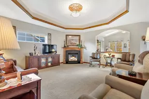 436 Maple Leaf Ct, Manitowoc, WI 54220 - Photo 9