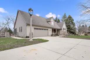 N55W15788 Lavender Lilac Ln, Menomonee Falls, WI 53051 - Photo 31