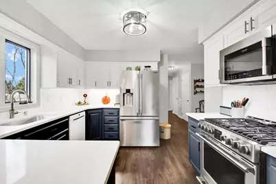 N55W15788  Lavender Lilac Ln, Menomonee Falls, WI 53051 - Photo 9