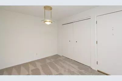 350  Park Hill Dr #E, Pewaukee, WI 53072 - Photo 3