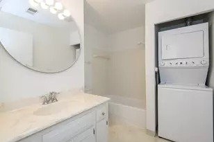 350 Park Hill Dr, Pewaukee, WI 53072 - Photo 19