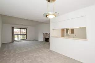 350 Park Hill Dr, Pewaukee, WI 53072 - Photo 5