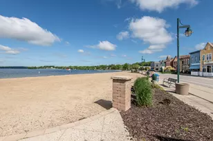 350 Park Hill Dr, Pewaukee, WI 53072 - Photo 29