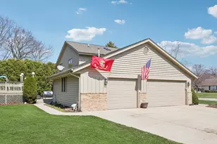 6241 S Whitnall Way, Hales Corners, WI 53130 - Photo 7