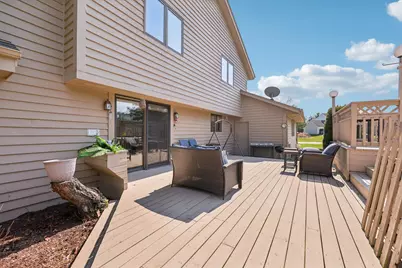 6241 S Whitnall Way, Hales Corners, WI 53130 - Photo 9