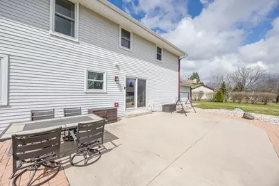 S67W14979  Koso Dr, Muskego, WI 53150 - Photo 5