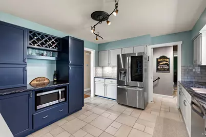 N169W20242  Wilshire Dr, Jackson, WI 53037 - Photo 7