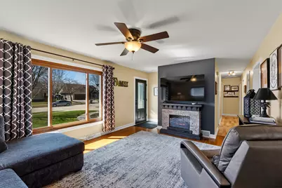 N169W20242  Wilshire Dr, Jackson, WI 53037 - Photo 3