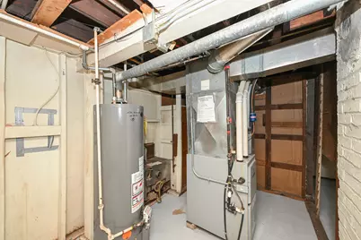 7702 W Lorraine Pl, Milwaukee, WI 53222 - Photo 35