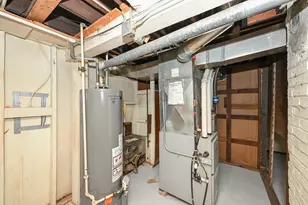 7702 W Lorraine Pl, Milwaukee, WI 53222 - Photo 35