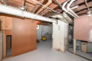 7702 W Lorraine Pl, Milwaukee, WI 53222 - Photo 31