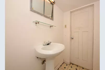 7702 W Lorraine Pl, Milwaukee, WI 53222 - Photo 31