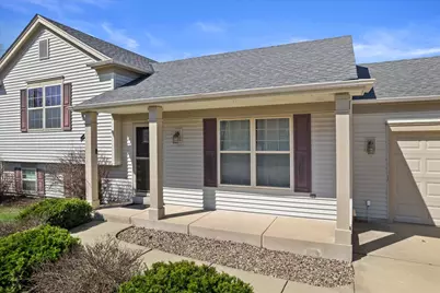 2521  Brittany Ln, East Troy, WI 53120 - Photo 5