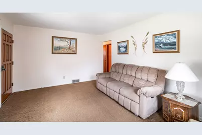 3006 S 66th St, Milwaukee, WI 53219 - Photo 11