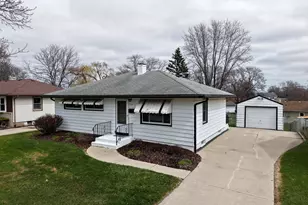 3006 S 66th St, Milwaukee, WI 53219 - Photo 7