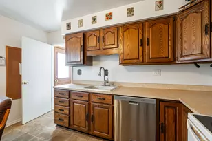 3006 S 66th St, Milwaukee, WI 53219 - Photo 13