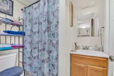 1427  Erie St, Racine, WI 53402 - Photo 9