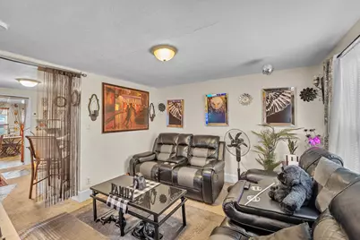 1427  Erie St, Racine, WI 53402 - Photo 5