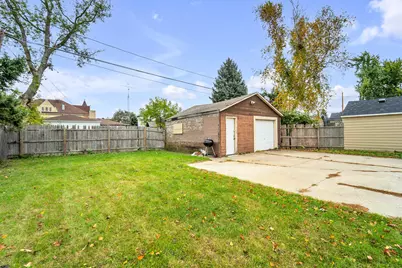 1427  Erie St, Racine, WI 53402 - Photo 19