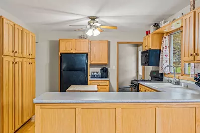 1011 E Wabash Ave, Waukesha, WI 53186 - Photo 5