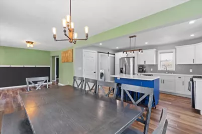 4930 S 28th St, Greenfield, WI 53221 - Photo 11