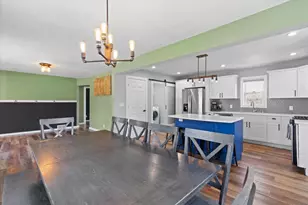 4930 S 28th St, Greenfield, WI 53221 - Photo 11