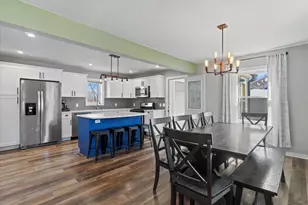 4930 S 28th St, Greenfield, WI 53221 - Photo 7