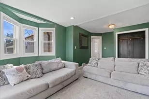 4930 S 28th St, Greenfield, WI 53221 - Photo 17