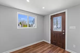 4930 S 28th St, Greenfield, WI 53221 - Photo 15