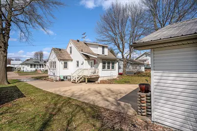 421 E Broadway St, Viroqua, WI 54665 - Photo 17